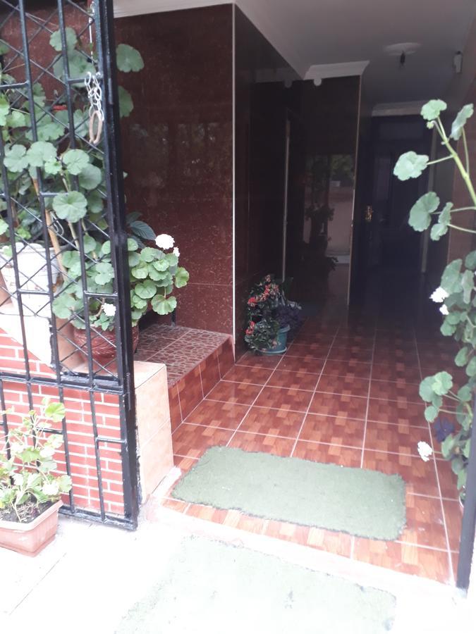 Guest House Nino Batoemi Buitenkant foto
